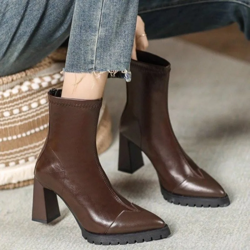 Stivali attillati francesi a p - Pump Heel Block recensione e prezzo